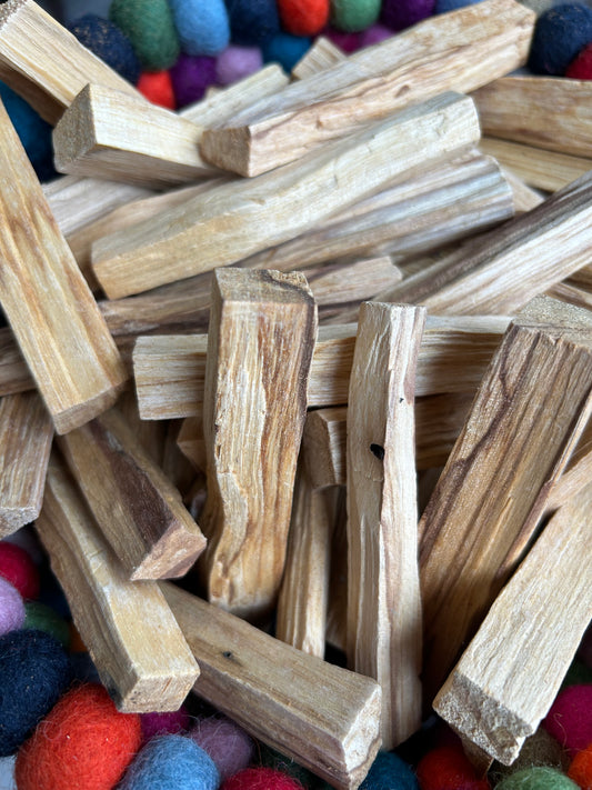 PALO SANTO